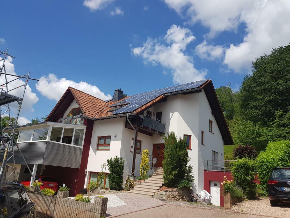 Ferienwohnung Am Betzelhuebel Ottweiler Exteriör bild